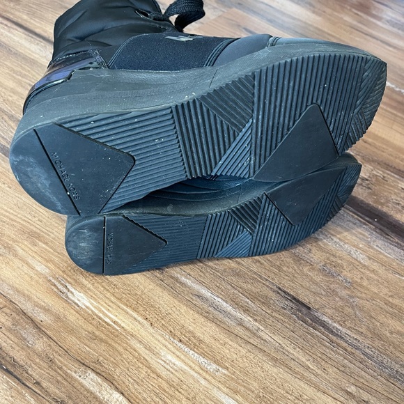 Michael Kors Ankle Booties Snow Winter Boots Black women’s 7 Fur Lined Wedge - Picture 4 of 5